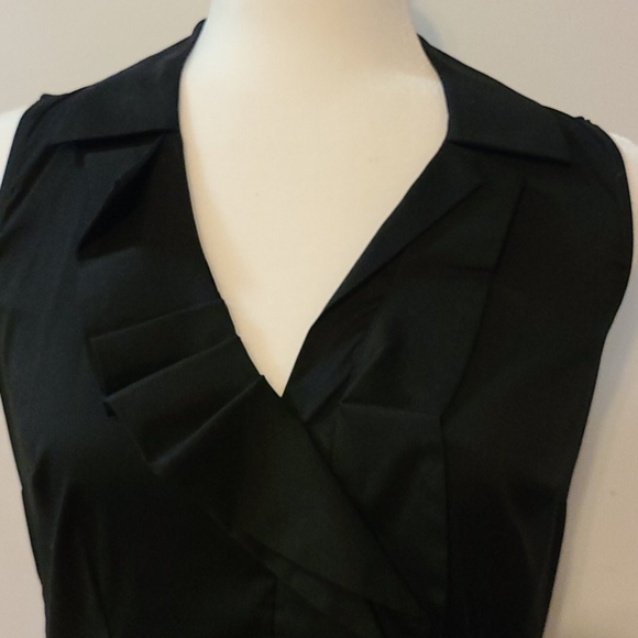 Ann Taylor pleated sleeveless top - Picture 4 of 8
